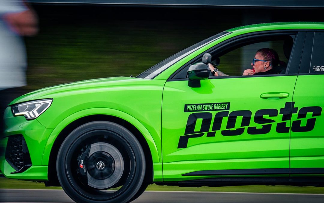 Nauka jazdy – jak bezpiecznie wyprzedzać i włączać się do ruchu?