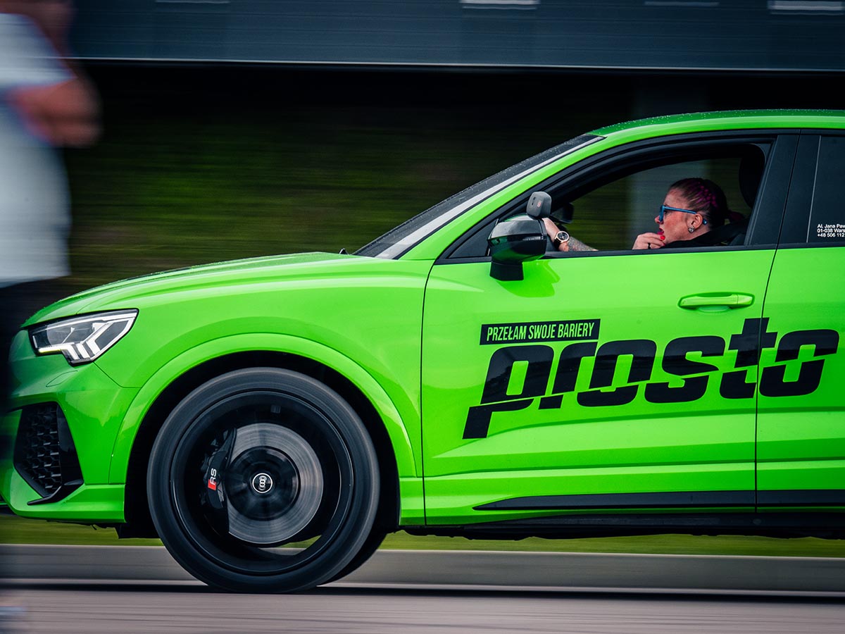 nauka-jazdy-jak-bezpiecznie-wyprzedzać-i-włączać-się-do-ruchu-osk-prosto-2 Nauka jazdy – jak bezpiecznie wyprzedzać i włączać się do ruchu? OSK prosto